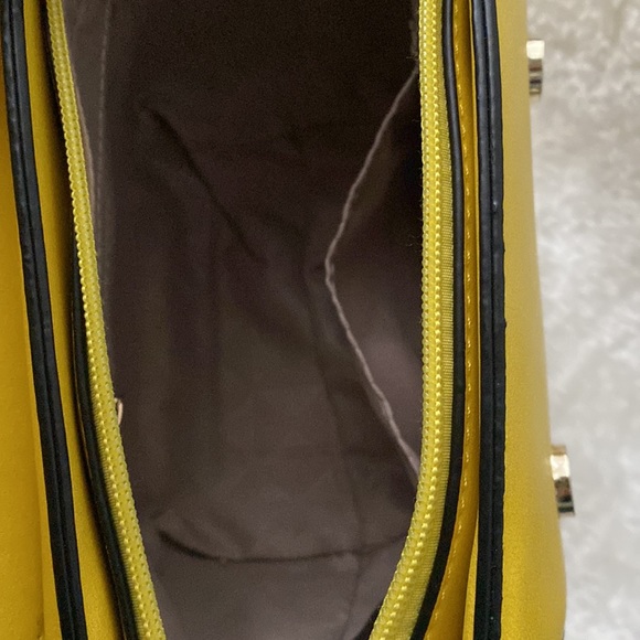 Cute Yellow BOLSA Handbag with Big Bow - Picture 9 of 14